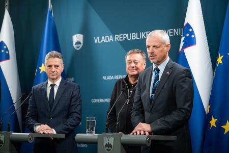 župan ob povprečnini 4